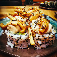 Youmiko Vegan Sushi Mokotow food
